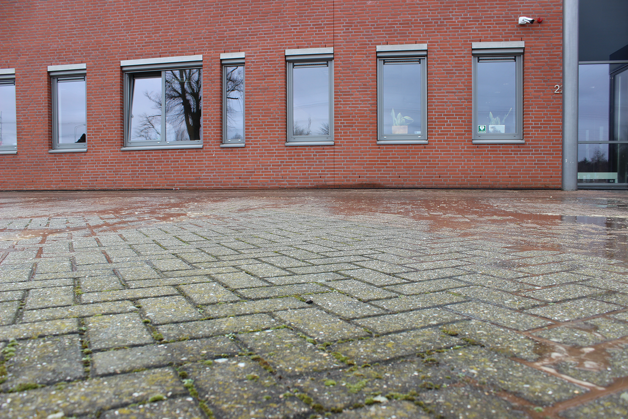 Aanslag bestrating